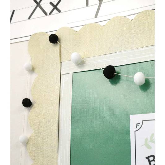 BLACK & WHITE POM-POM GARLAND