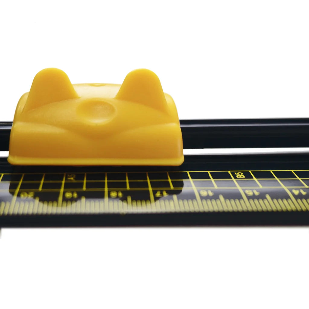 Manual Sliding Trimmer Cutting