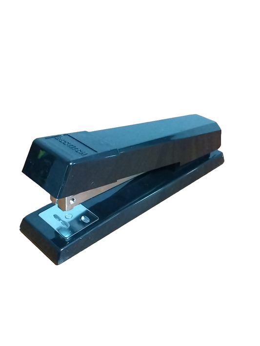 STAPLER FULL PLASTIC W/STAPLES BLK 25 SHT