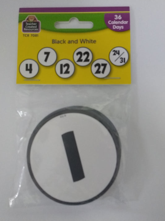 BLACK & WHITE CALENDAR DAYS