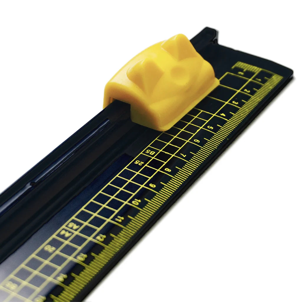 Manual Sliding Trimmer Cutting